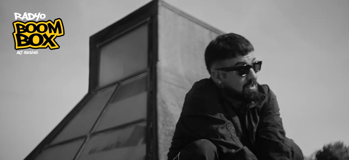 Aksan'dan Yeni Klip: "Benim Yüzümden"