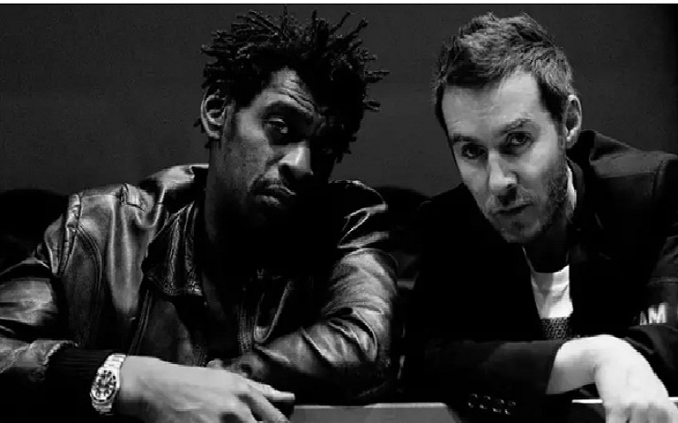 MASSIVE ATTACK TÜRKİYE'YE GELİYOR