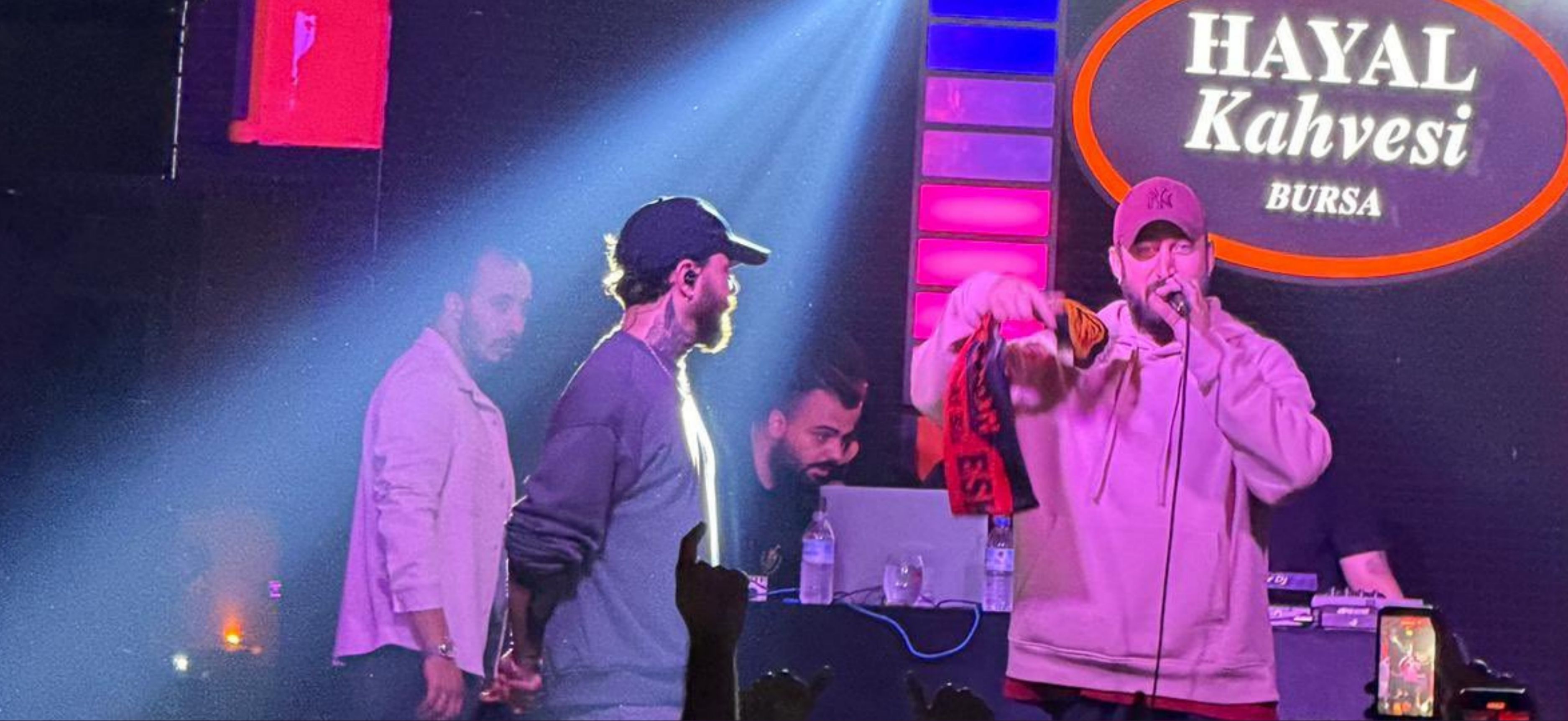 Ceg ve Joker, Aynı Sahnede Bir araya geldi.