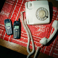 POIS & LAUDA - TELEFON