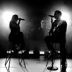 MERT DEMİR & DUYGU EDİS - OLMAZLARA VURULUYORUM